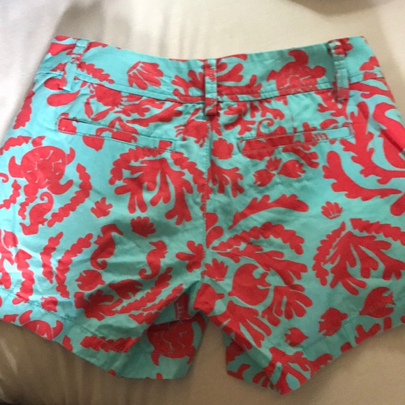 Size 0 Lilly Pulitzer shorts - The Callahan Short - Picture 2 of 4